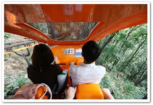 1513011201208001k_Monorail in Jecheon Cheongpungho Lake .jpg