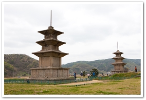 1717016201204006k_Three-Story Stone Pagoda on Gameunsaji .jpg